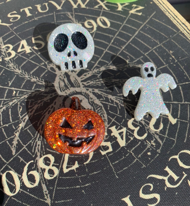 Set of 3 spooky pins Seaside Spooks starter pack