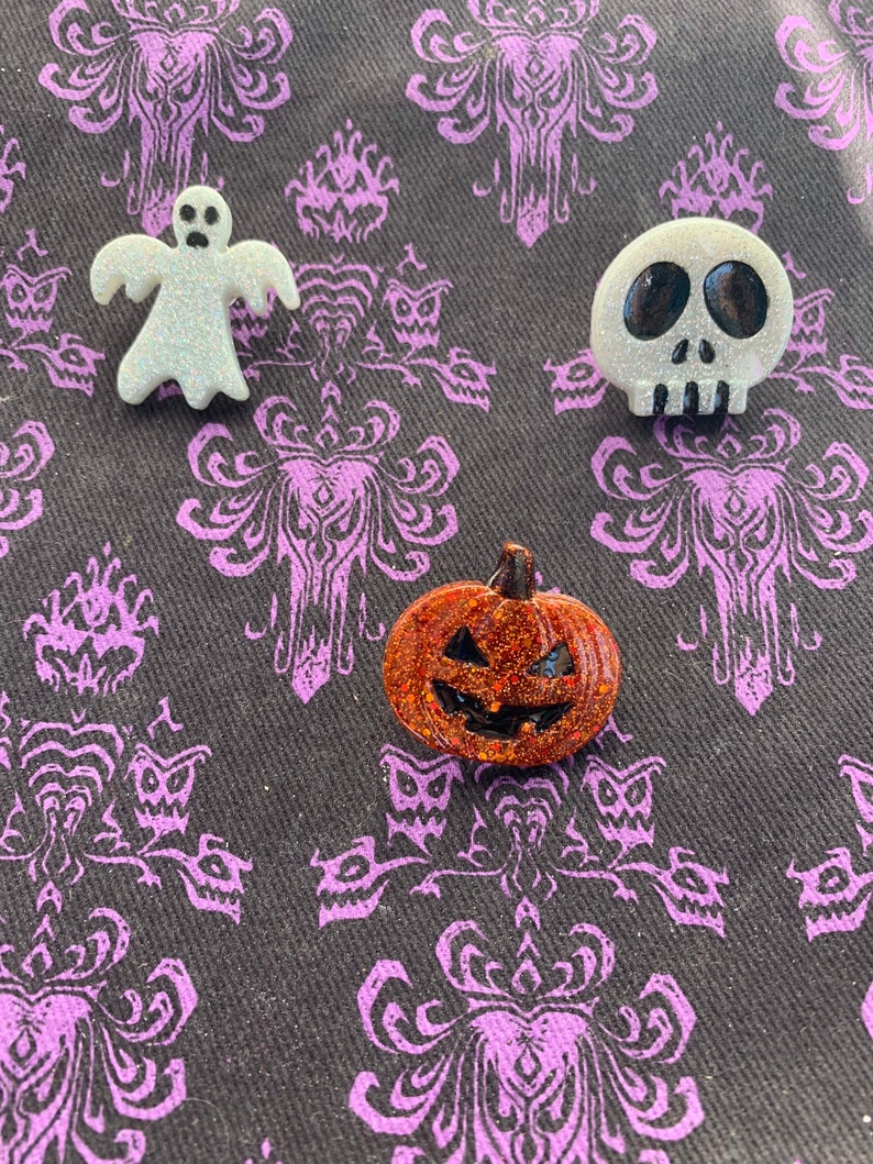 Set of 3 spooky pins Seaside Spooks starter pack