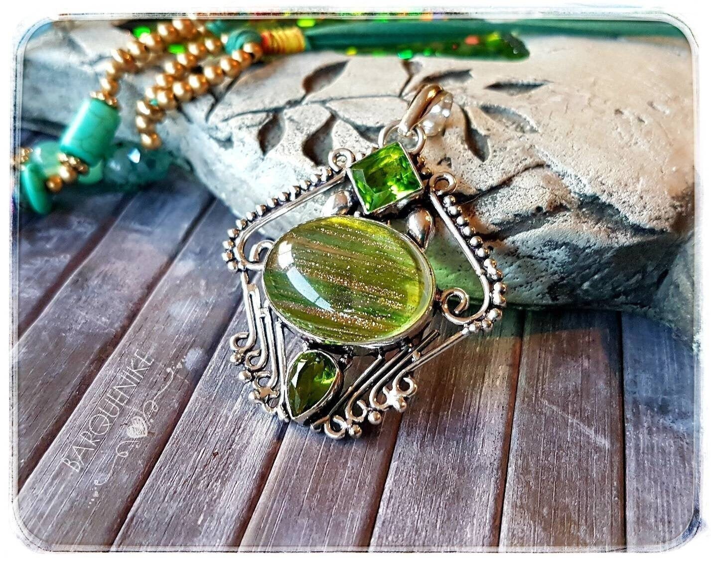 Pendentif Dichroïque Argent Avec Péridot Et Améthyste - Bijou Artisanal Occasion, Verre Dichroïque