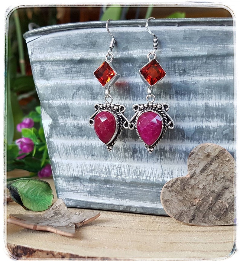 including hook 925 silver Width 2.2 cm Faceted gems with incredible sparkles Handmade. Length 6.3 cm Ruby and Garnet earrings