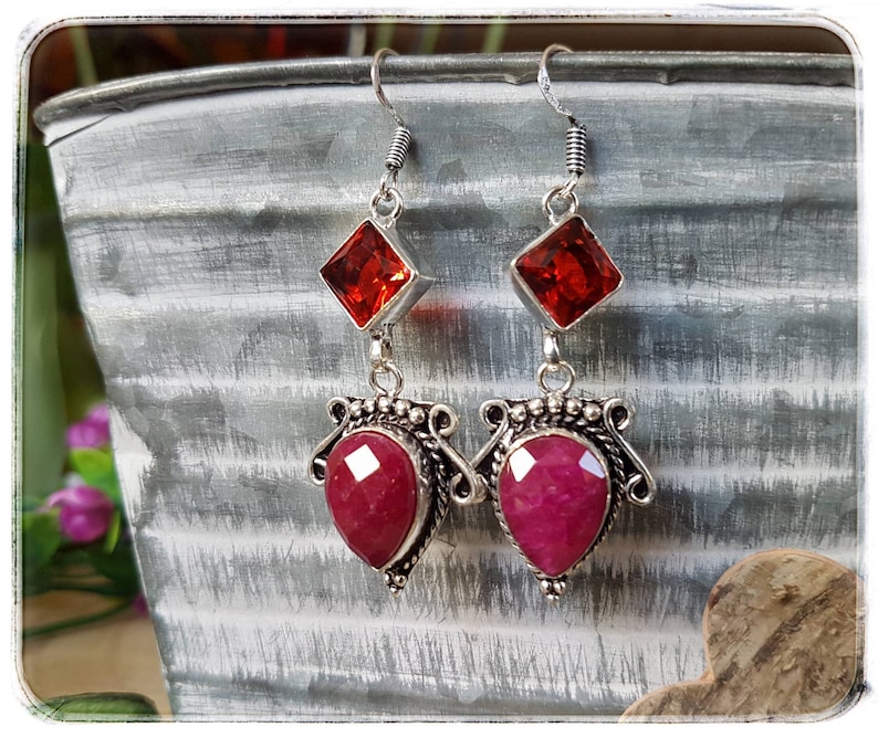 including hook 925 silver Width 2.2 cm Faceted gems with incredible sparkles Handmade. Length 6.3 cm Ruby and Garnet earrings