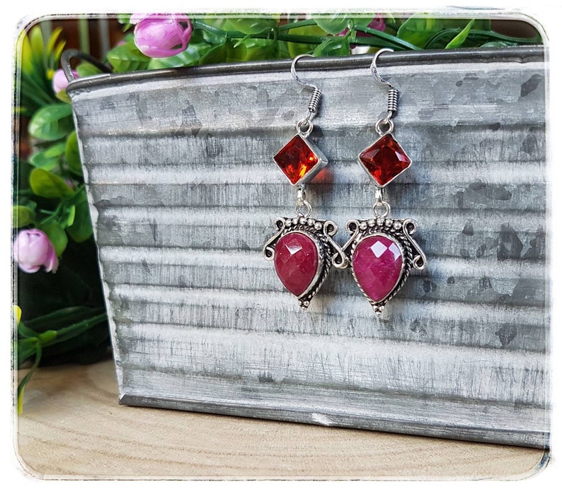 including hook 925 silver Width 2.2 cm Faceted gems with incredible sparkles Handmade. Length 6.3 cm Ruby and Garnet earrings