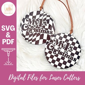 Baby My First Christmas Kariert Retro Ornament SVG PDF Digitaler Download Laser-Datei, verzogenes Karo graviert Junge Gender Neutral Baby Geschenkanhänger