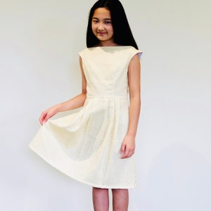 The Funny Face Dress, Girls Dress PDF Sewing Pattern, Sizes 7 years to 12 years, Easy sewing pattern, Woven pattern, Girls summer dress