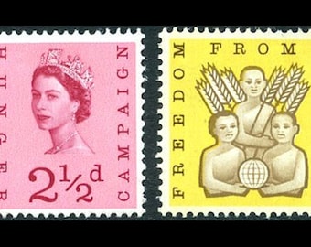 Könnte beinhalten: Zwei Briefmarken im Vintage-Stil. Die erste, rosa, zeigt Weizenähren und Figuren mit dem Text "Freedom From Hunger Campaign" und "2 1/2 d". Die zweite, gelbe, zeigt Figuren, Weizen, einen Globus und den Text "Freedom From Hunger Campaign" und "1/3".