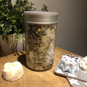 Natural Bath Salt | Aromatherapy Spa Gift | Wedding or Party Favor | Mini Relaxing Soak – Olive