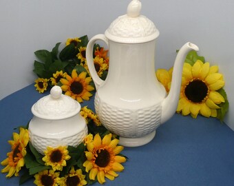 Vintage Wedgwood Willow Weave Serving Set