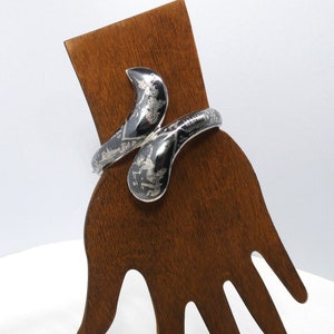 Vintage Siam Silver Black Nielloware Thai Dancers Hollow 7.25” Hinged Cuff Bracelet, 1940s