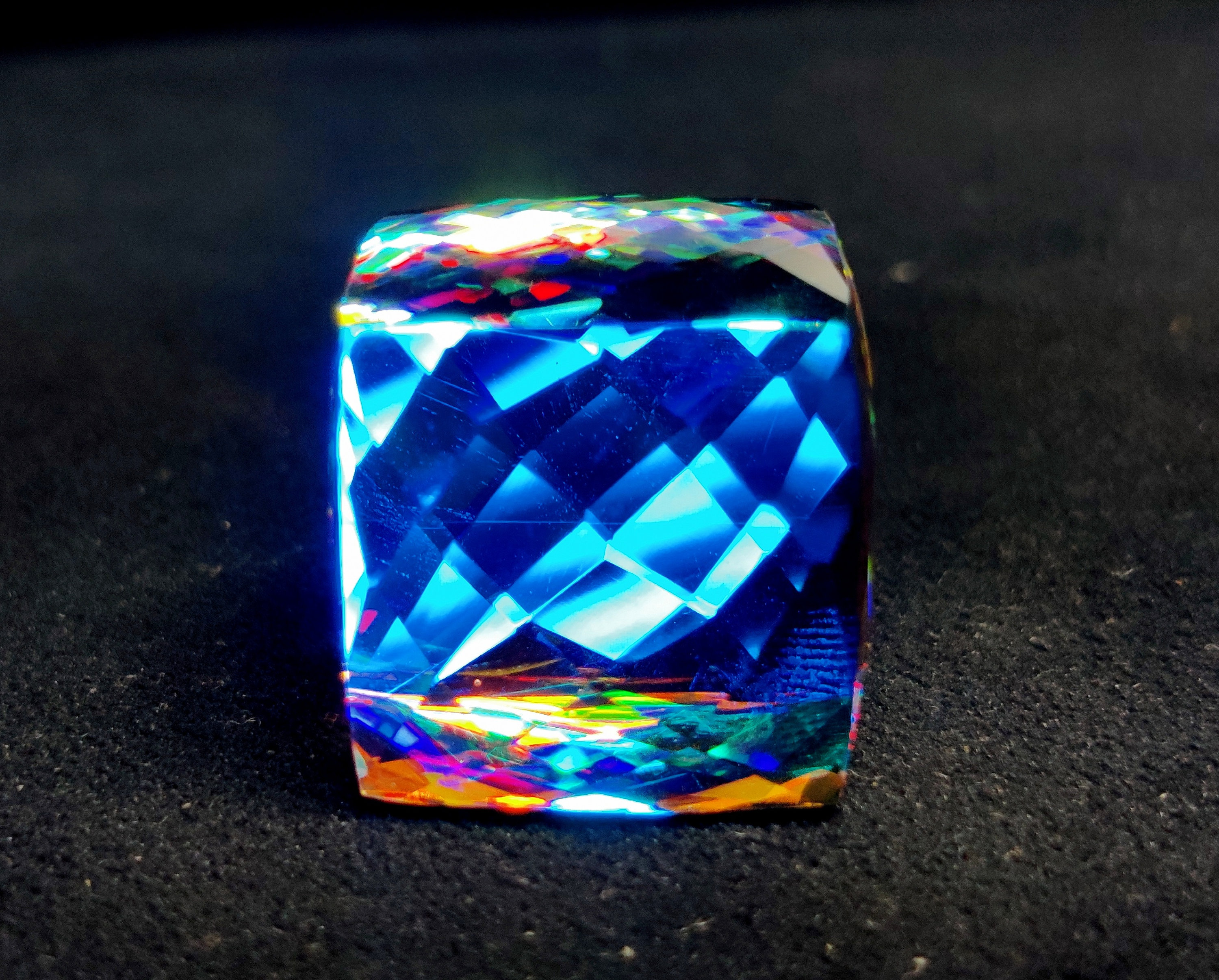 06.10Cts. Naturel Expensive Topaze Mystique Carré Forme Ample Pierre