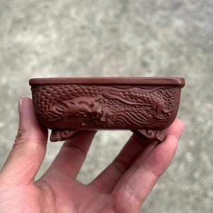 Vaso rettangolare da 3,5" per bonsai con decorazione a rilievo di drago in rattan, mini vaso da fiori, vaso da fiori in argilla viola Yixing, vaso da fiori retrò non smaltato