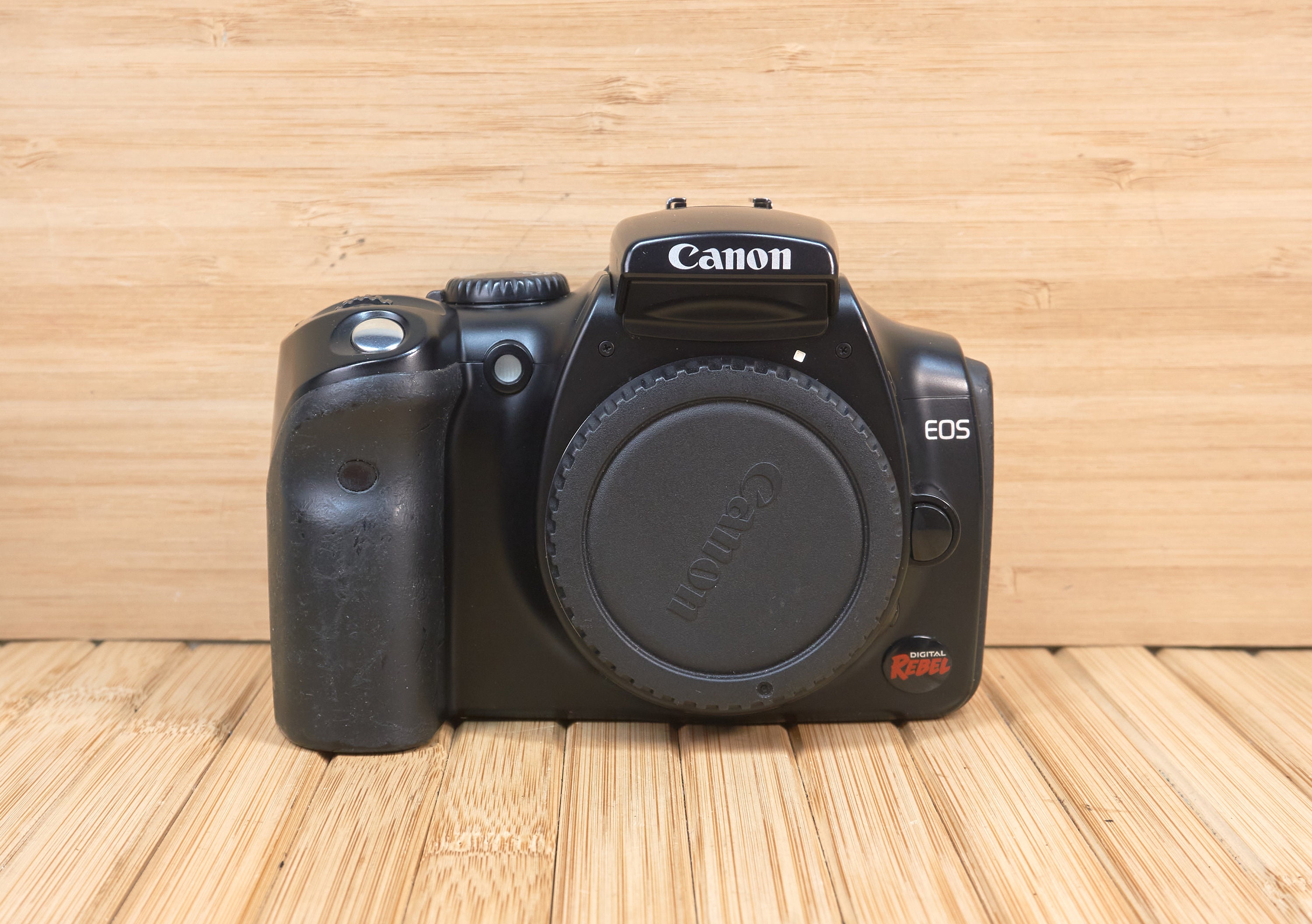 Canon DS126251 一眼レフカメラ、キャノン EOS7D、日本製 Canon DS126251 一眼レフカメラ、キャノン EOS7D、日本製