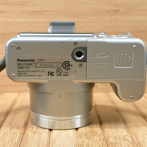 Panasonic Lumix DMC-FZ8 7.2MP Digital Camera, 12x Optical Zoom, Image Stabilization, Made in Japan image 7