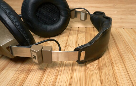 Realistic nova online 40 headphones