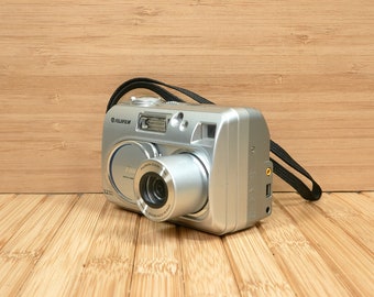 Fujifilm FinePix A210 3.2 MP Digital Camera, with 3x Optical Zoom