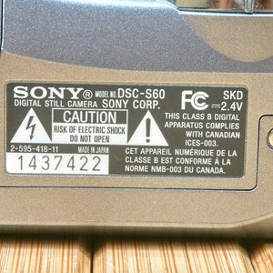 Sony Cyber-shot DSC-S60 4.1MP Digital Camera, 3X Optical Zoom, Made in Japan image 7