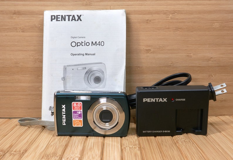 Pentax Optio M40 8.0MP Digital Camera, 3x Optical Zoom, Green image 2