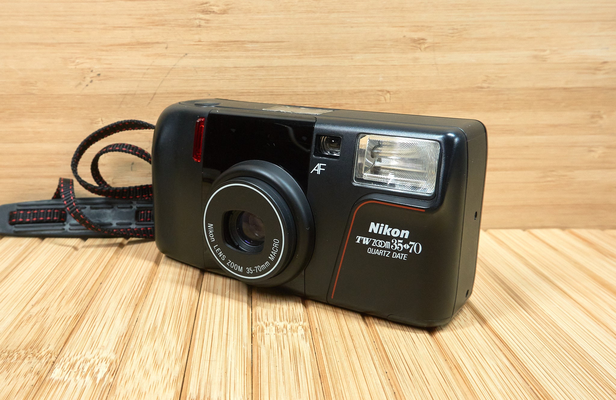 ニコン　 Nikon TW Zoom QUARTZ DATE 　フイルムカメラ Nikon TW ZOOM QUARTZ DATE