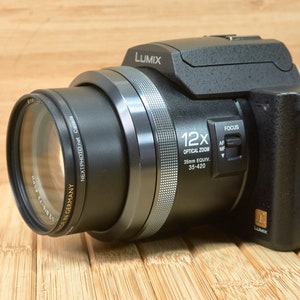 Panasonic Lumix DMC-FZ10 4MP Digital Camera, 12x Optical Zoom, Image Stabilization, Made in Japan image 2