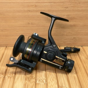 Vintage Daiwa 9300D Spin Casting Freshwater Fishing Reel, Made in Korea 