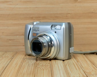 Nikon Coolpix L1 6.2MP Digital Camera, with 5x Optical Zoom