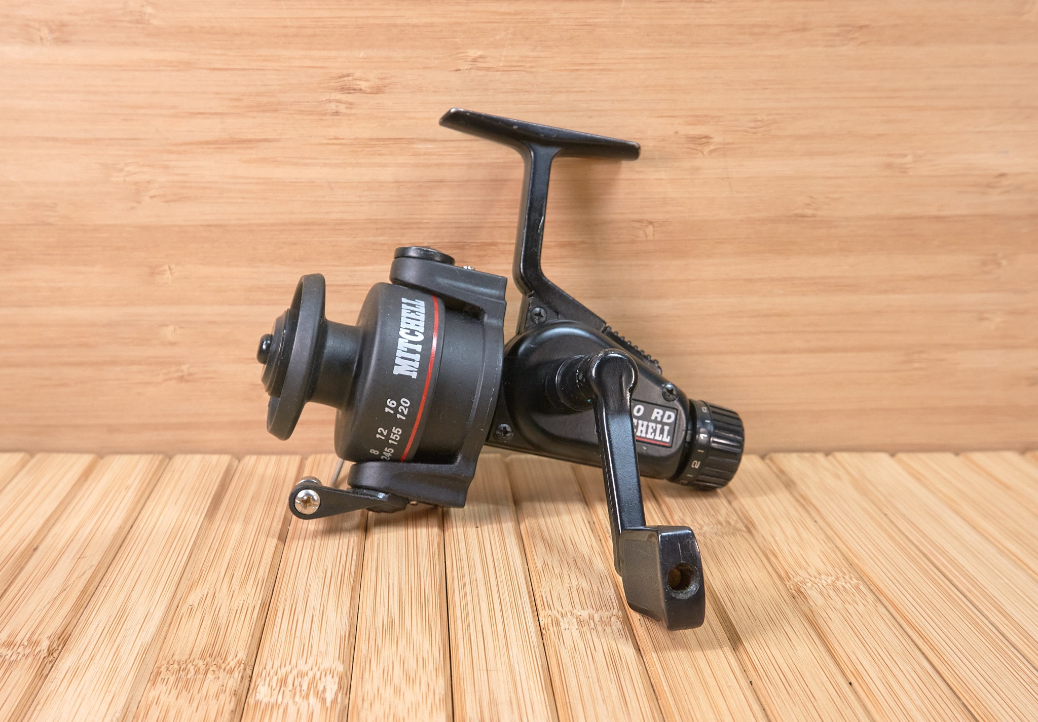 Seven vintage fishing reels to include Daiwa RB1600, Daiwa AB1350, Daiwa  no.7700, Mitchell Garcia 30