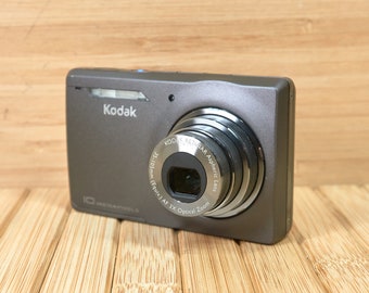 Kodak Easyshare M1033 10 MP Digital Camera with 3xOptical Zoom (Bronze)