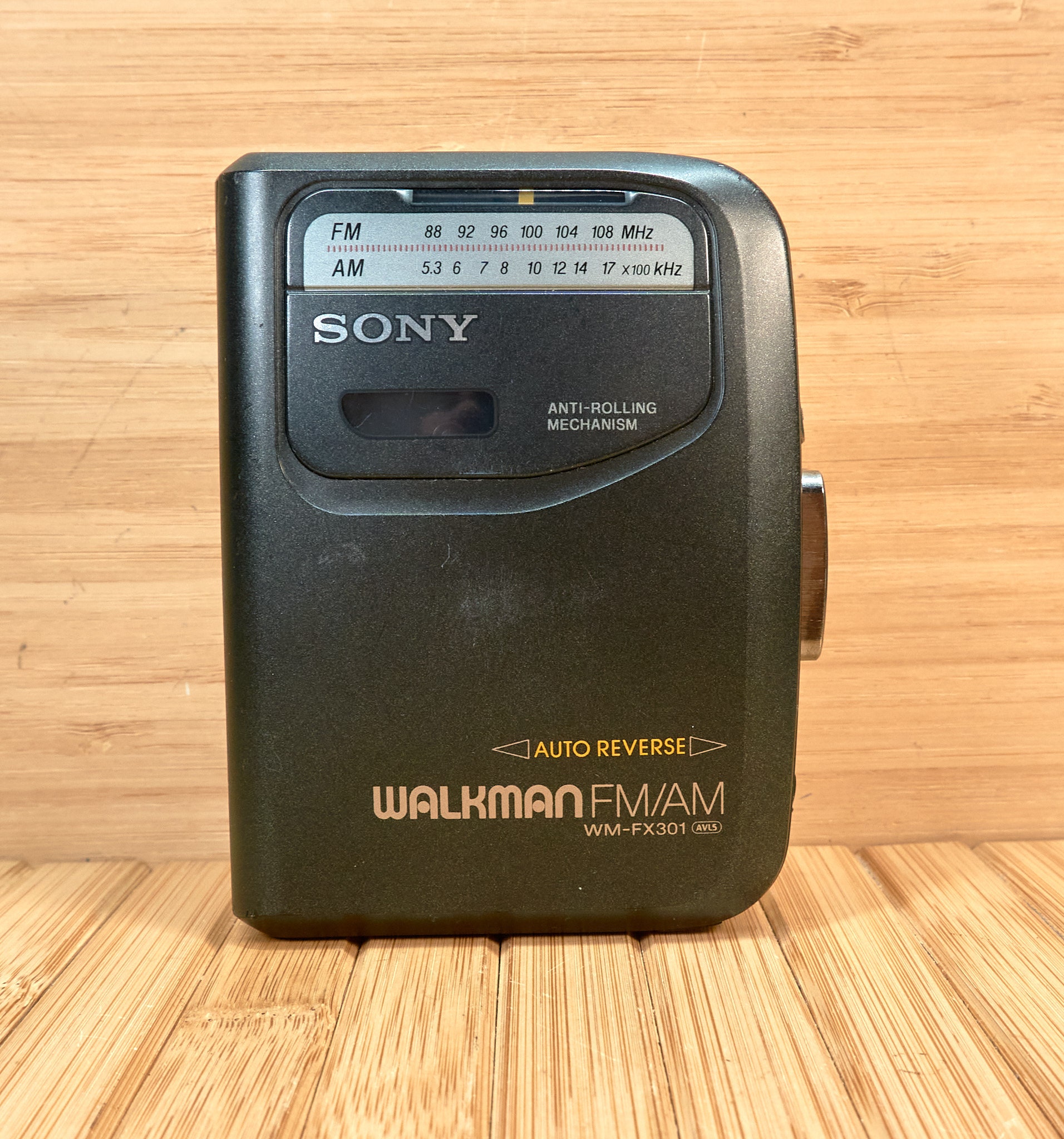Vintage Sony Walkman WM FX221 AM/FM Radio Cassette Player tested Works -   Hong Kong