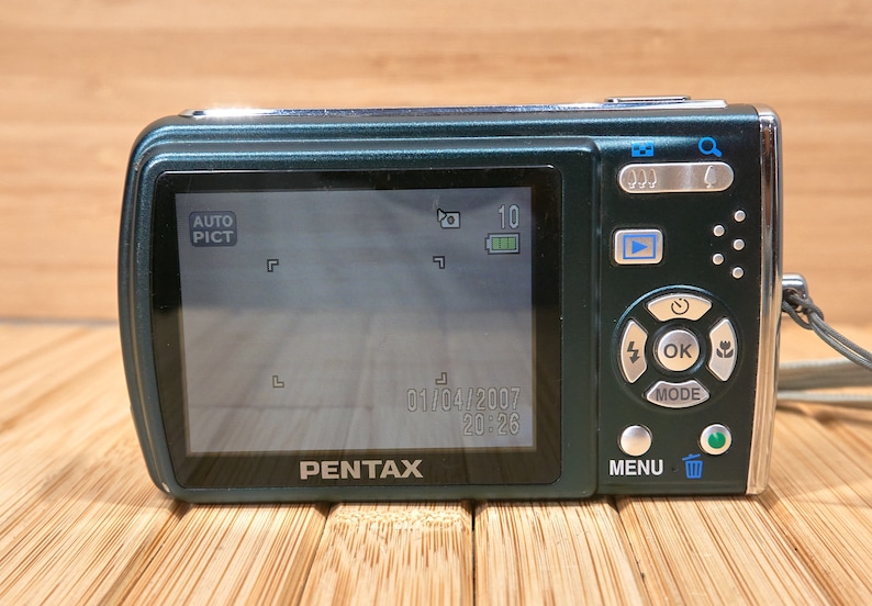 Pentax Optio M40 8.0MP Digital Camera, 3x Optical Zoom, Green image 5
