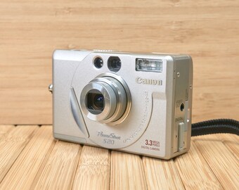 Vintage Canon Powershot S20 3.3MP Digital Camera, with DC coupler, Made in Japan