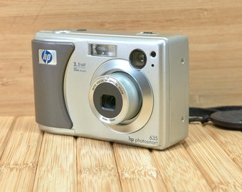 Vintage HP Photosmart HP 635 2.1MP Digital Camera