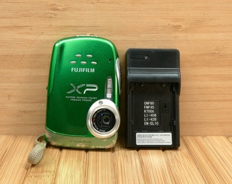 FUJIFILM Finepix XP10 12 MP Digital Camera, Image Stabilization, Waterproof Shockproof, Dustproof Freezeproof, Green