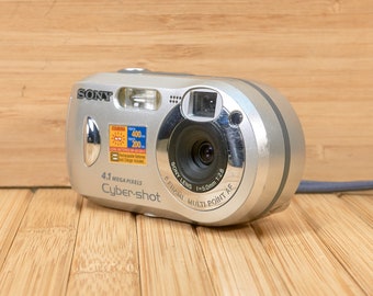 Vintage Sony Cyber-shot DSC-P43 4.1MP Digital Camera, Made in Japan