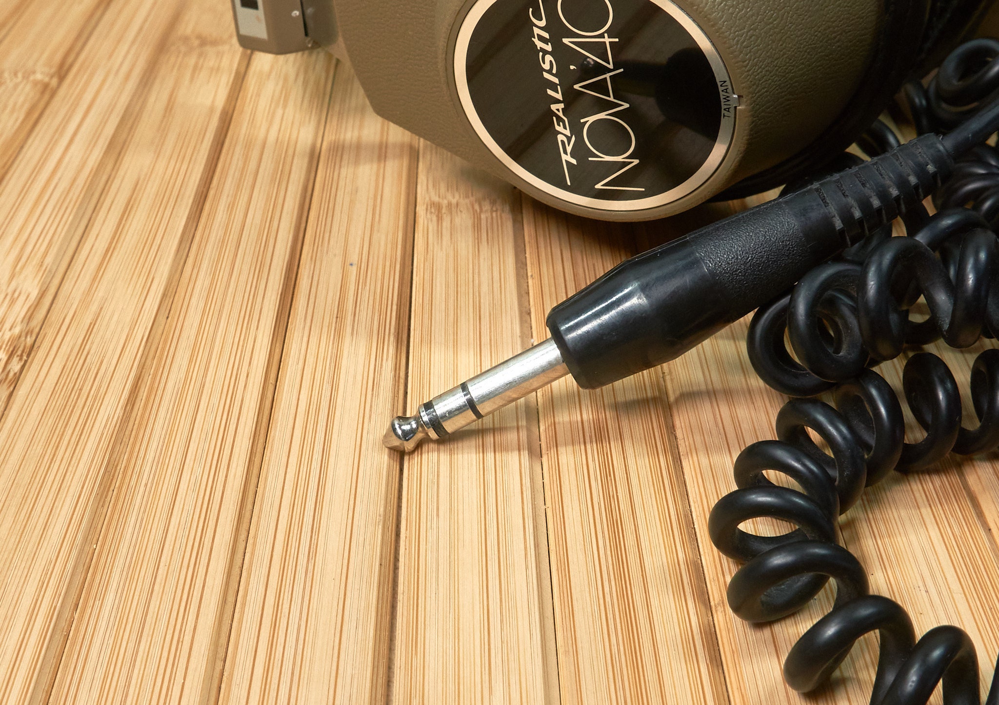 Realistic nova 40 headphones sale