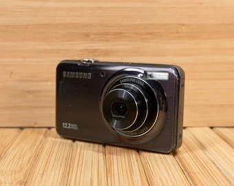 Samsung ST50 12.2MP Digital Camera, with 3x Optical Zoom, Purple