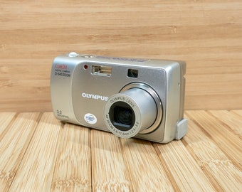 Olympus Camedia D540 3.2 MP Digital Camera with 3x Optical Zoom