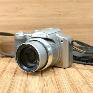 Panasonic Lumix DMC-FZ8 7.2MP Digital Camera, 12x Optical Zoom, Image Stabilization, Made in Japan image 2