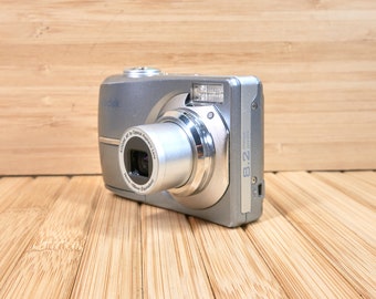 Kodak EasyShare C813 8.2MP 3X Optical Zoom Digital Camera (silver)