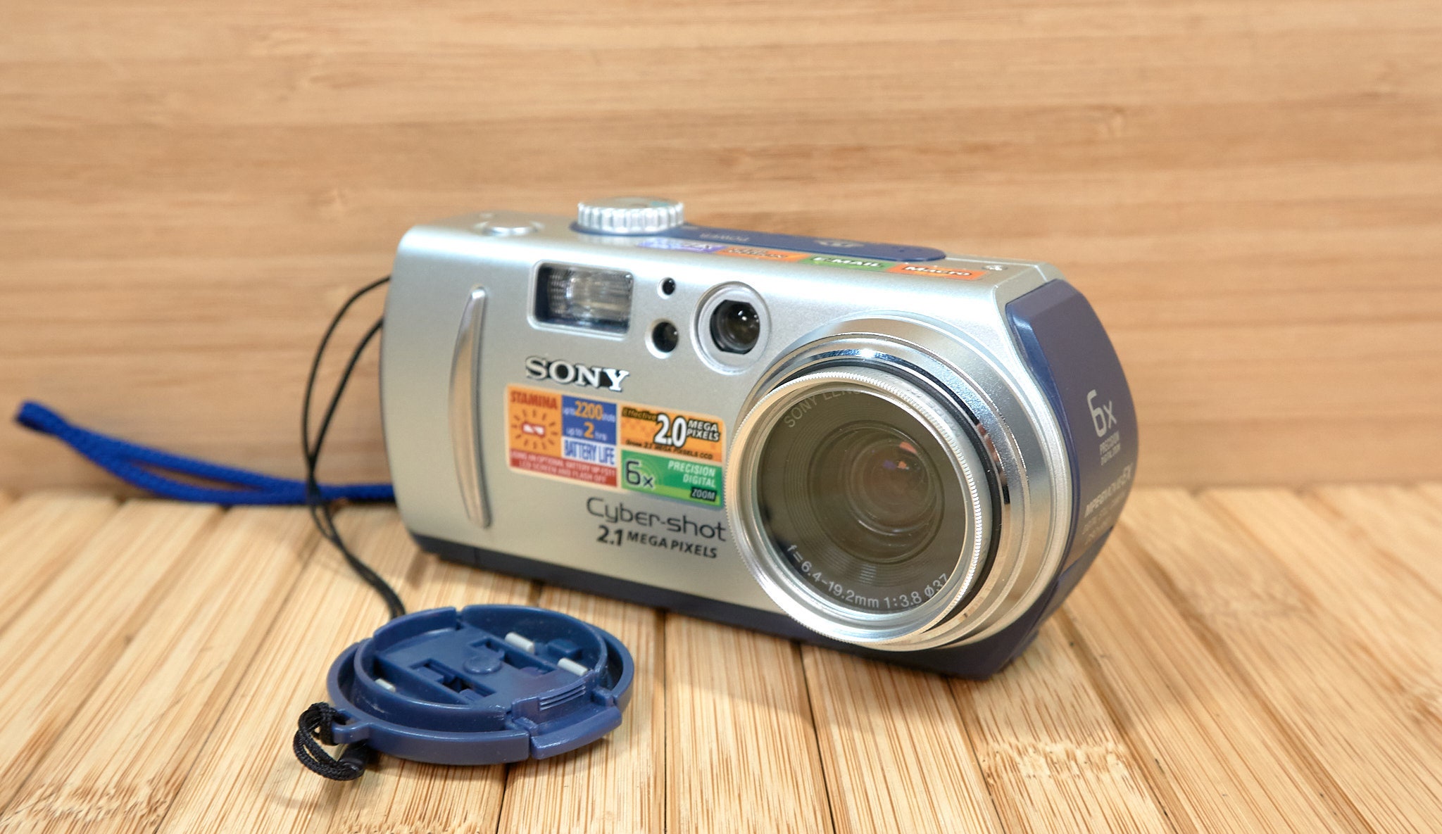 Nikon CoolPix 950 2.1MP Rotating Digital Camera -System Error, As-Is