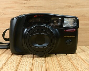 Samsung AF Zoom 1050 Point and Shoot 35mm Film Camera