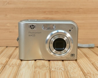 HP Photosmart M425 5MP Digital Camera, with 3x Optical Zoom