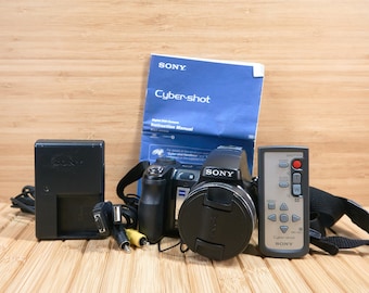 Sony Cybershot DSC-H9 8MP Digital Camera, with 15x Optical Zoom, Image Stabilization, Made in Japan