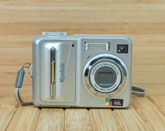 Kodak EasyShare C653 6.1MP 3X Optical Zoom Digital Camera (silver)