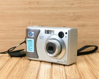 Vintage HP Photosmart HP 635 2.1MP Digital Camera, 3X Optical Zoom