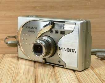 Konica Minolta Dimage G400 4.0 MP Digital Camera with 3x Optical zoom