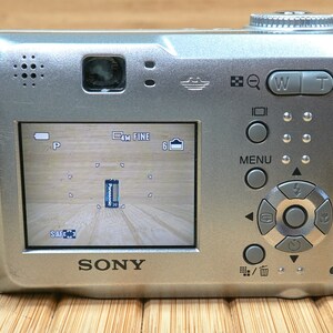 Sony Cyber-shot DSC-S60 4.1MP Digital Camera, 3X Optical Zoom, Made in Japan image 4