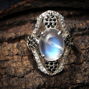 Rainbow Moonstone Ring, 925 Solid Sterling Silver Ring, Oval Moonstone Ring, Boho Ring, Birthstone Ring, Ring for Women, Ring Size 7