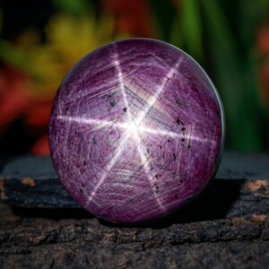 Naturlig stjärnrubin ädelsten, rund cabochon, 43.20 ct