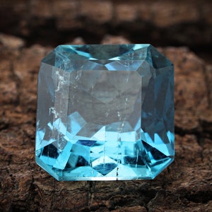 3.90  carat Aquamarine Rectangle Shape Loose Gemstone Faceted Gemstone AAA Quality Huge Aquamarine  Loose Gemstone 9mm