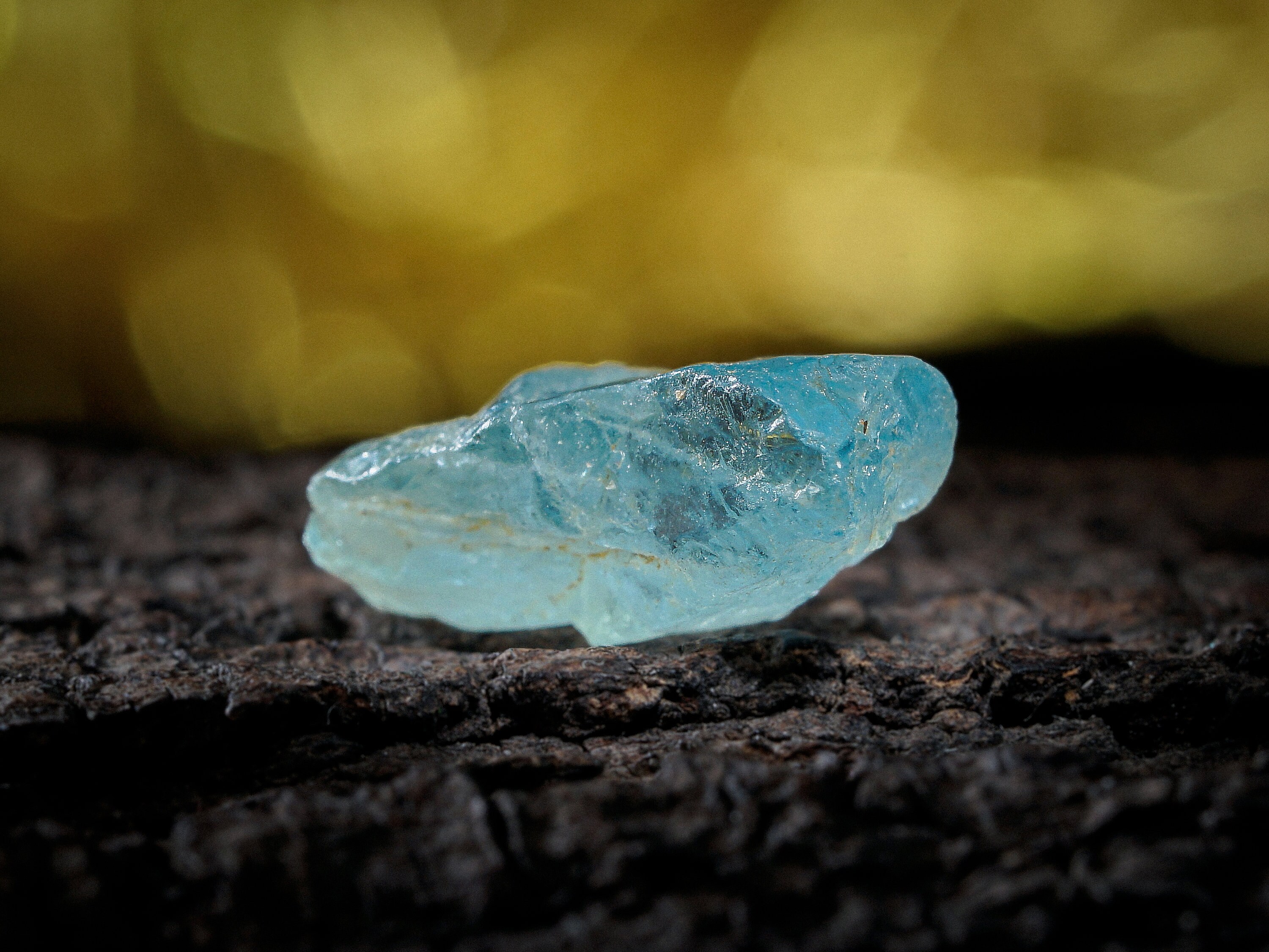 小さなサイズのアクアマリンの原石、原石、ジュエリー製作用原石