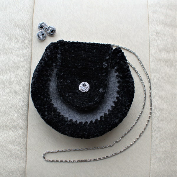 Crochet Black Velvet Bag, Leather Bag, Shoulder Strap Purse, Classic Purse, Black Purse, Minimalistic Purse, Woman Bag, Chain Strap Bag